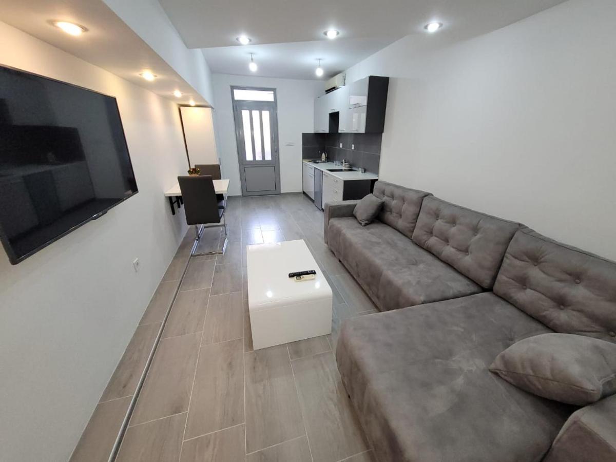 Apartment Diamond -Modern And Lovely Seaside Studio Apartment Kotor Eksteriør bilde