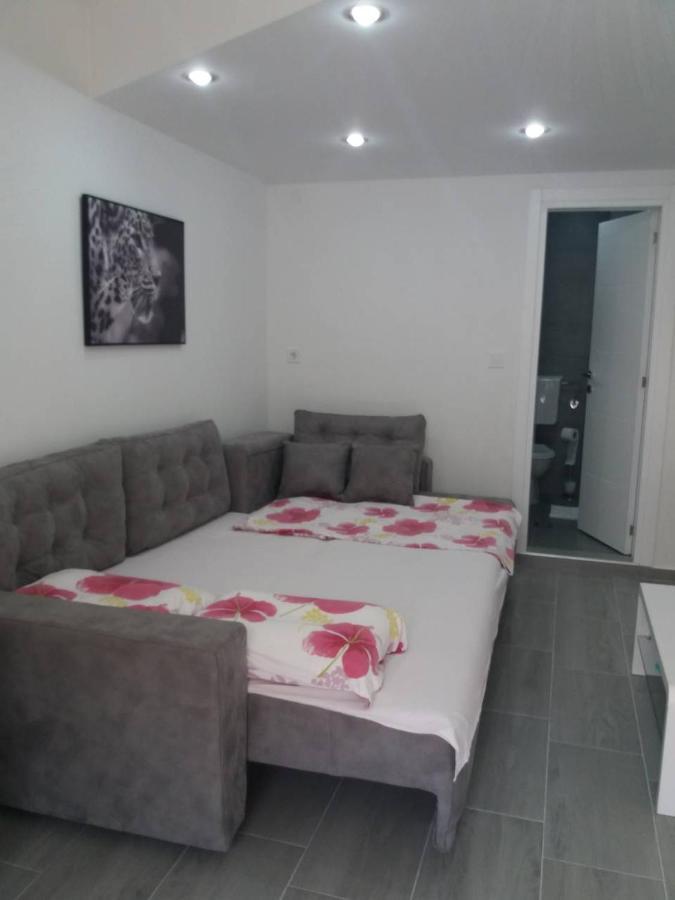 Apartment Diamond -Modern And Lovely Seaside Studio Apartment Kotor Eksteriør bilde
